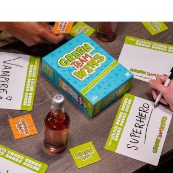 Green Team Wins Board Game - Goliath Games - Picture 2 of 9